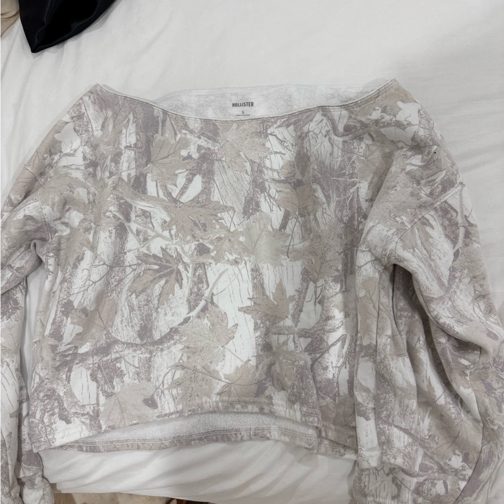 Hollister Size S Camo Bundle